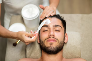 limpieza-facial-de-hombre-en-sevilla